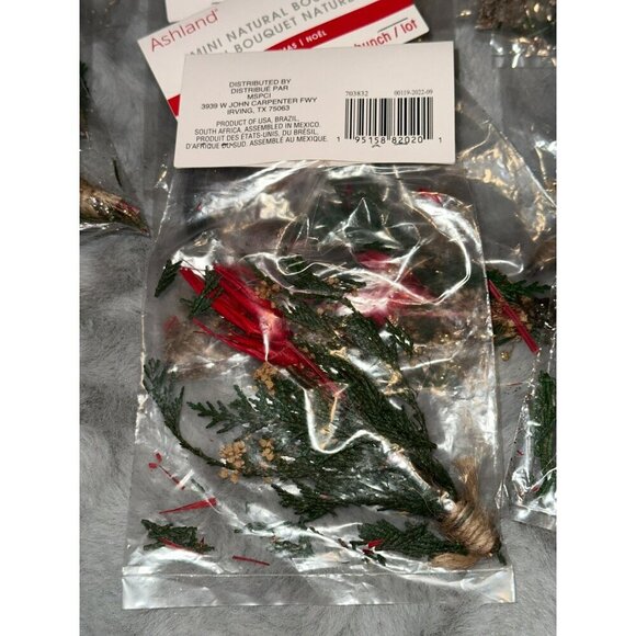 $3 for $15 Ashland Mini Nature Christmas Holiday Bouquet Lot of 18 - Picture 3 of 5